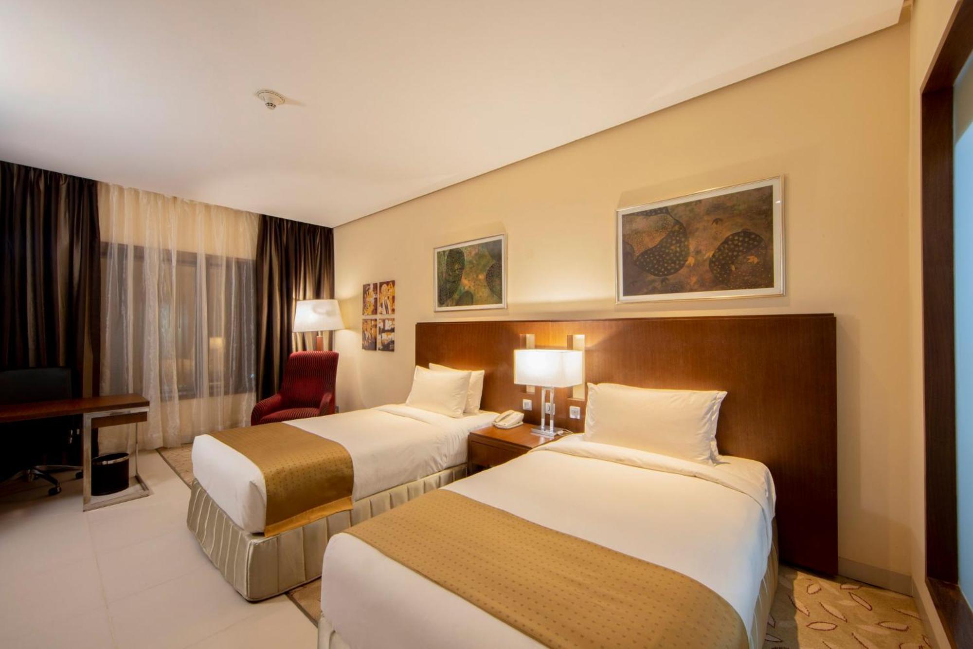 Holiday Inn Cochin By Ihg Kochi Zewnętrze zdjęcie Deluxe Room