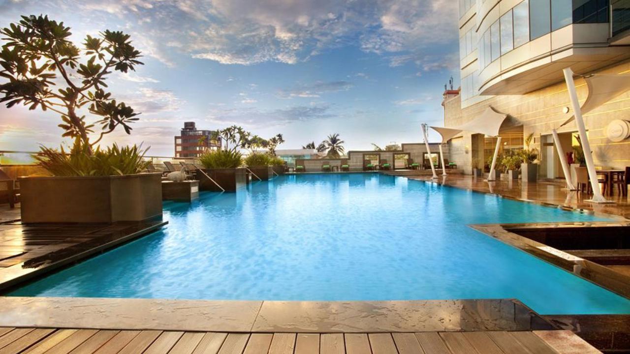 Holiday Inn Cochin By Ihg Kochi Zewnętrze zdjęcie The Park, Hyderabad